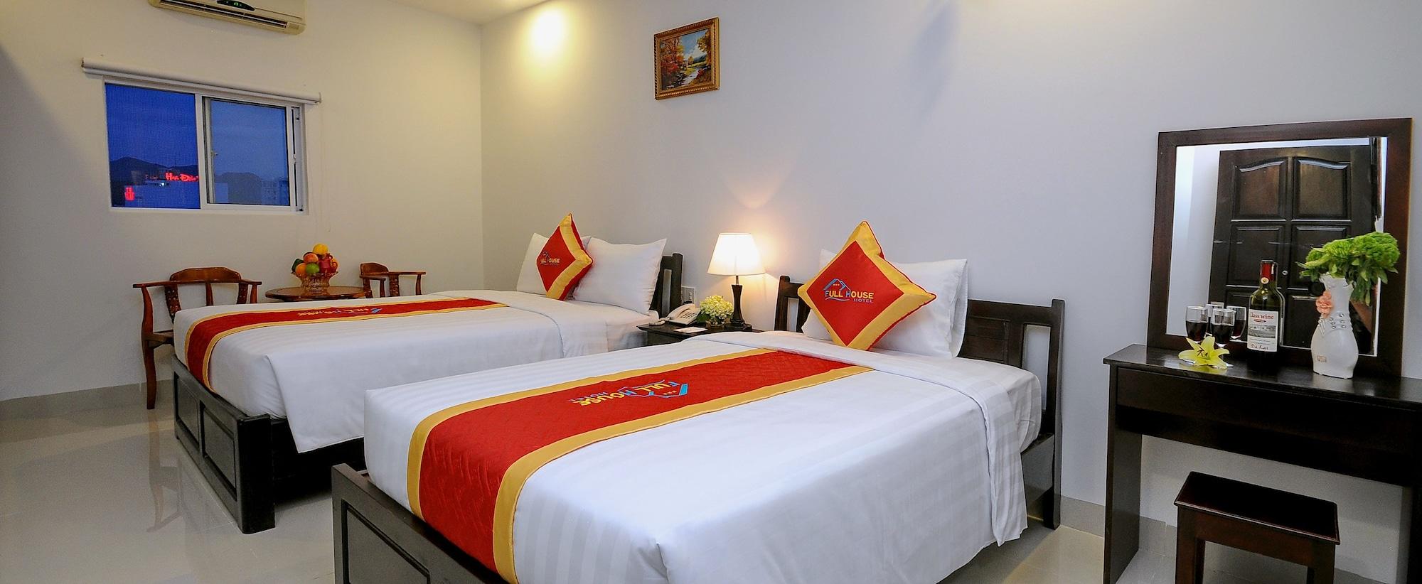 Full House Hotel На Транг Екстериор снимка