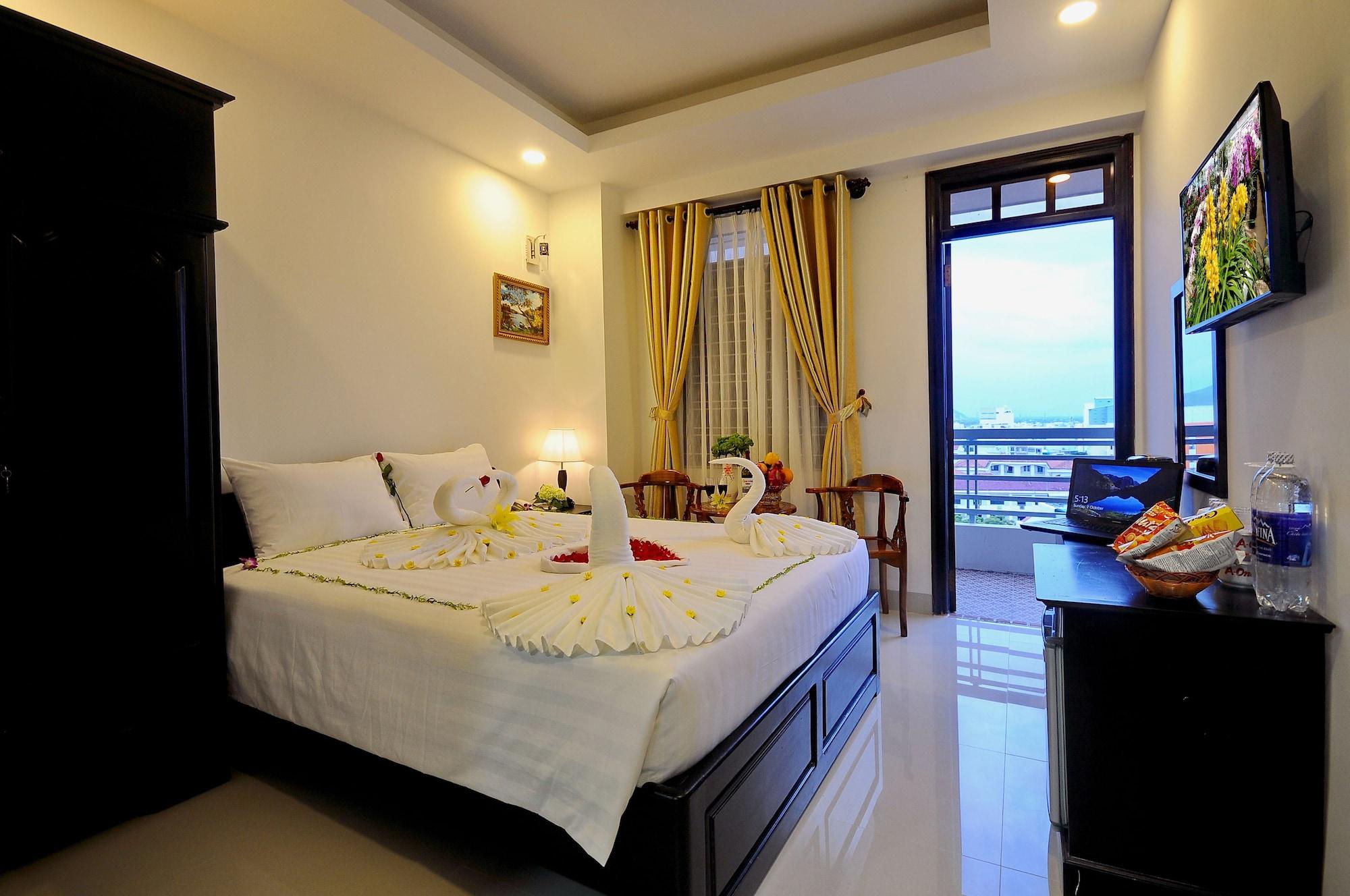 Full House Hotel На Транг Екстериор снимка
