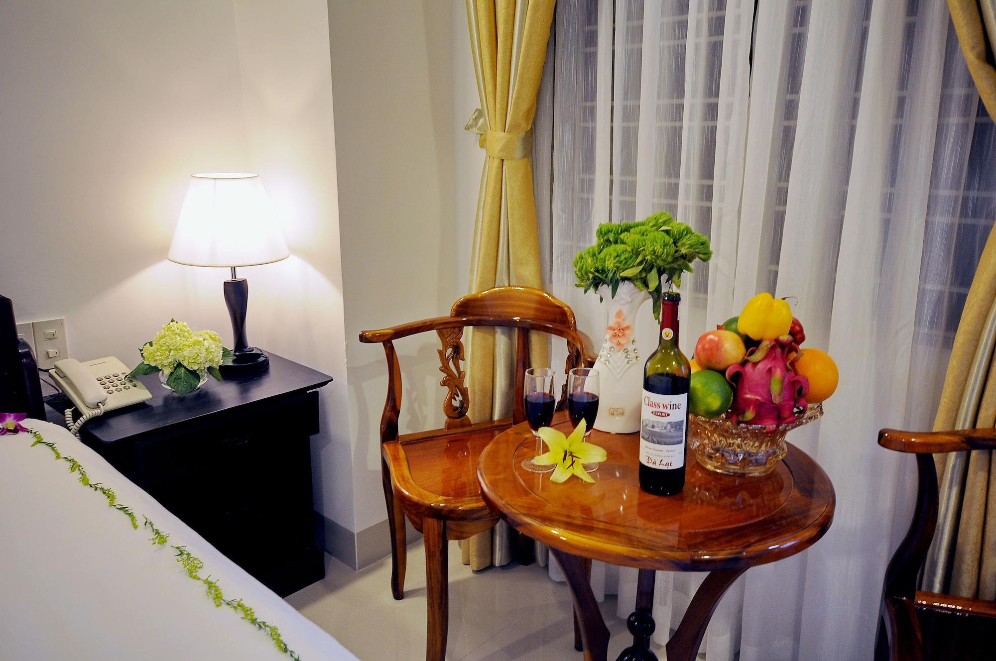 Full House Hotel На Транг Екстериор снимка