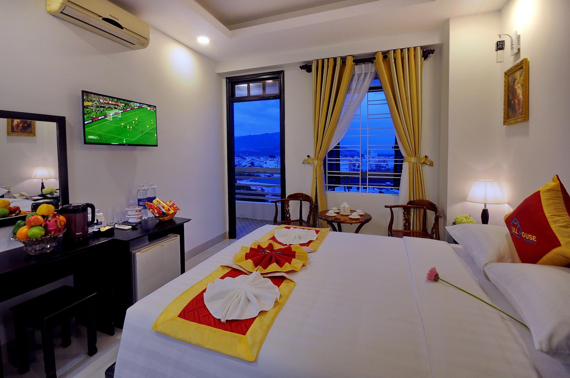 Full House Hotel На Транг Екстериор снимка