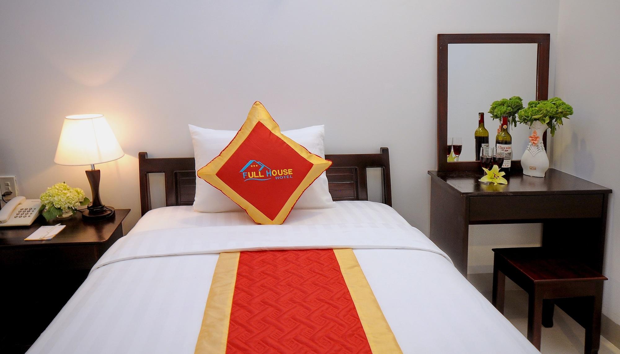 Full House Hotel На Транг Екстериор снимка