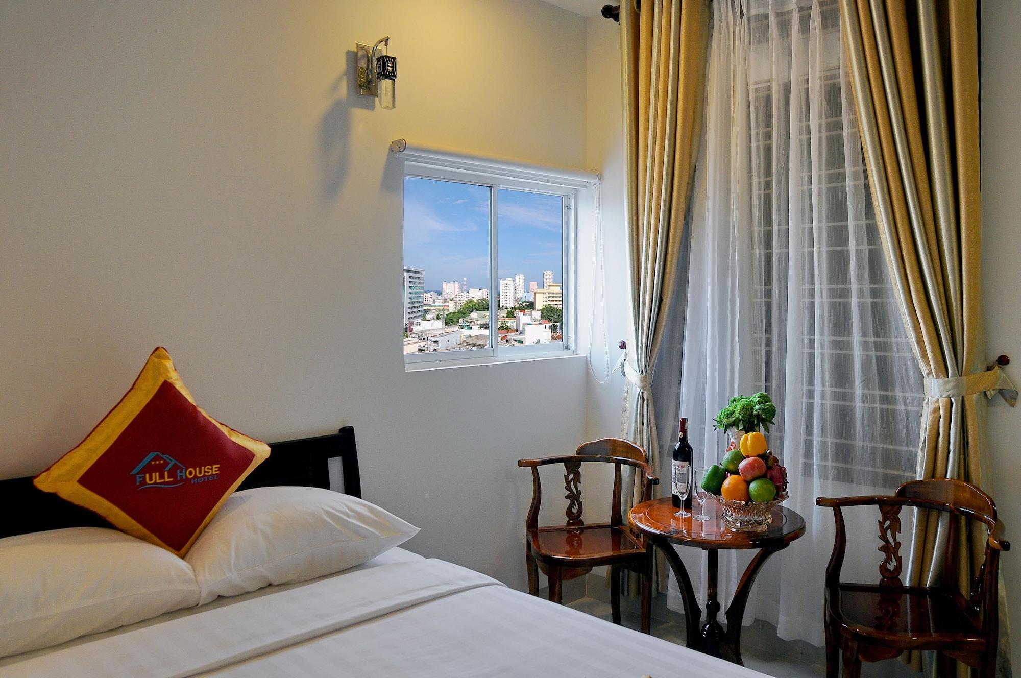 Full House Hotel На Транг Екстериор снимка